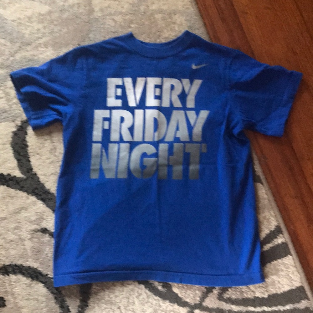 Nike tee size small